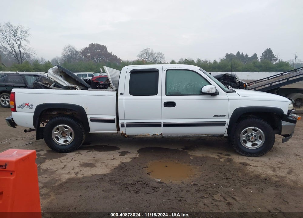 2001 CHEVROLET SILVERADO 1500 LS VIN: 1GCEK19T81E150543