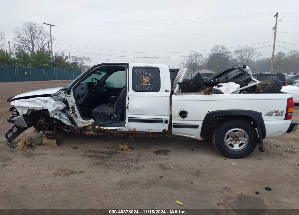 2001 CHEVROLET SILVERADO 1500 LS VIN: 1GCEK19T81E150543