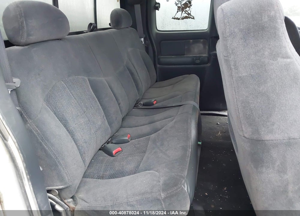 2001 CHEVROLET SILVERADO 1500 LS VIN: 1GCEK19T81E150543