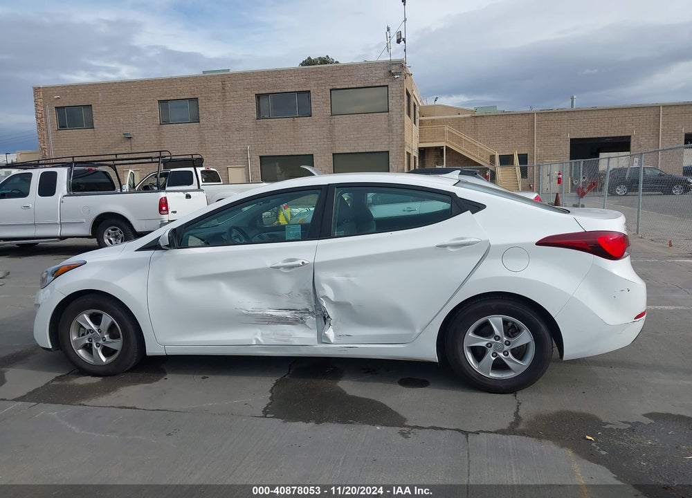 2014 HYUNDAI ELANTRA SE VIN: 5NPDH4AE7EH524686