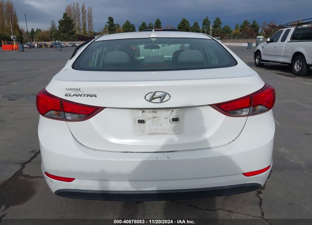 2014 HYUNDAI ELANTRA SE VIN: 5NPDH4AE7EH524686