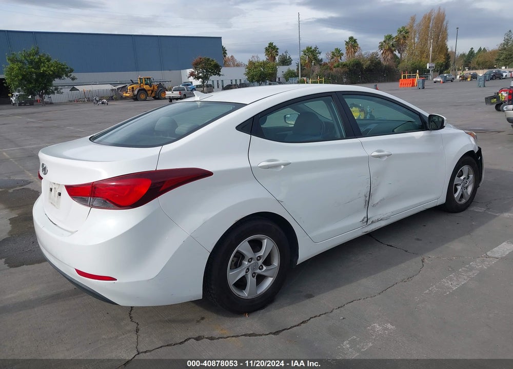 2014 HYUNDAI ELANTRA SE VIN: 5NPDH4AE7EH524686