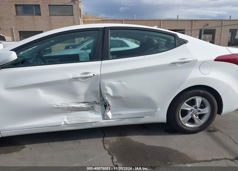 2014 HYUNDAI ELANTRA SE VIN: 5NPDH4AE7EH524686