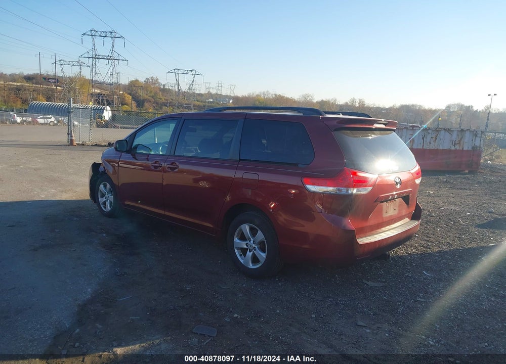 2011 TOYOTA SIENNA LE V6 VIN: 5TDKK3DC3BS113787