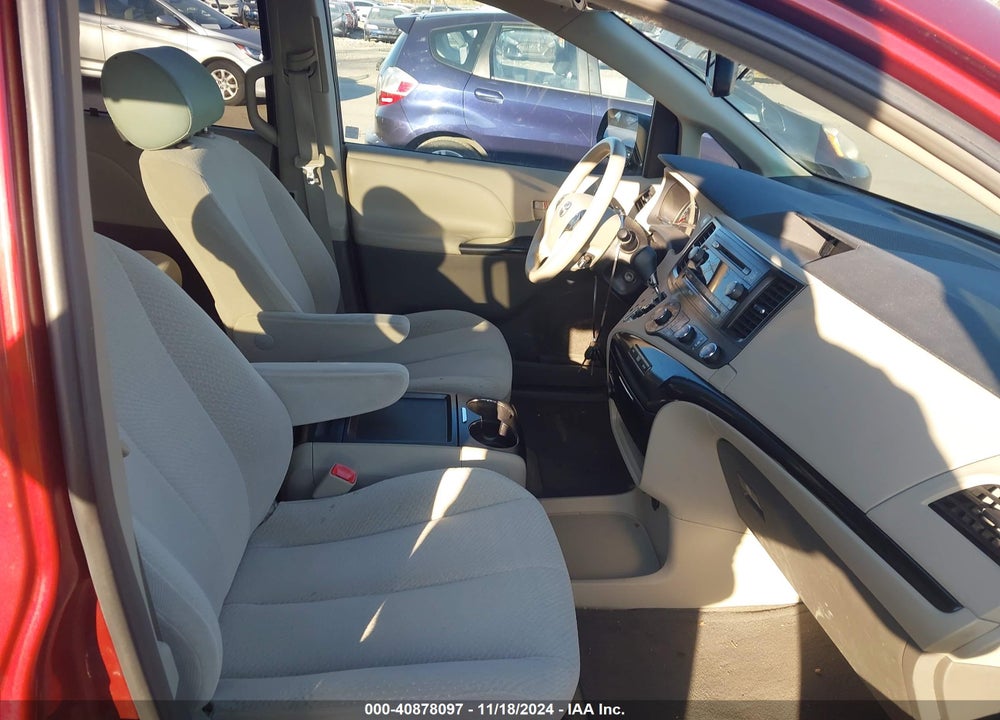 2011 TOYOTA SIENNA LE V6 VIN: 5TDKK3DC3BS113787