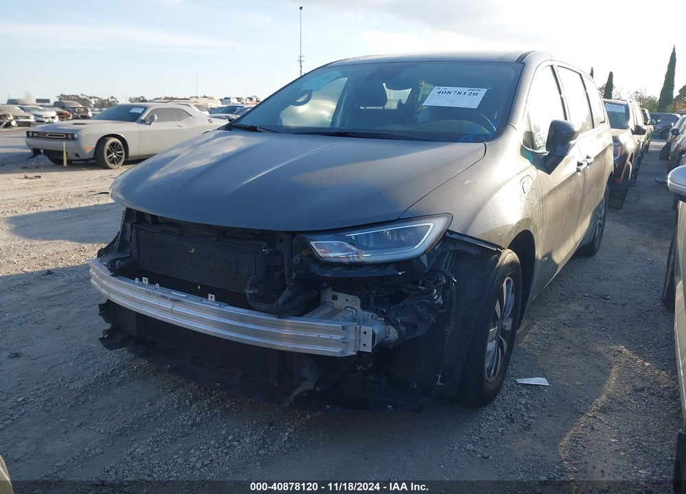2022 CHRYSLER PACIFICA HYBRID TOURING L VIN: 2C4RC1L73NR156222