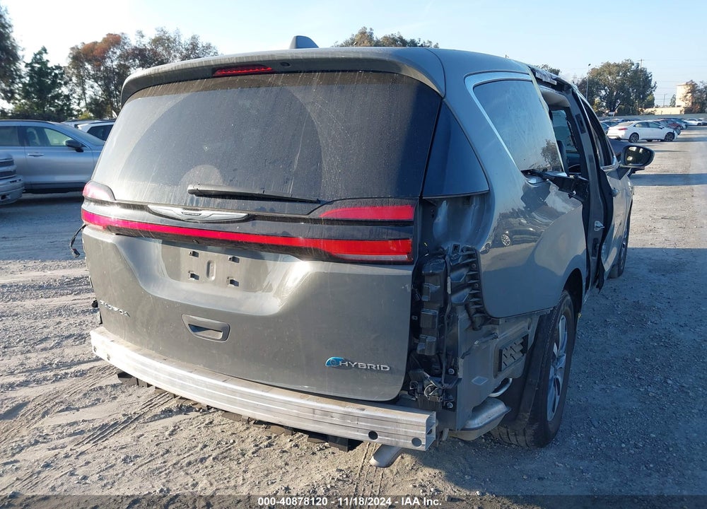 2022 CHRYSLER PACIFICA HYBRID TOURING L VIN: 2C4RC1L73NR156222