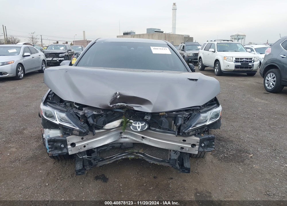 2018 TOYOTA CAMRY VIN: 4T1B11HK9JU564480
