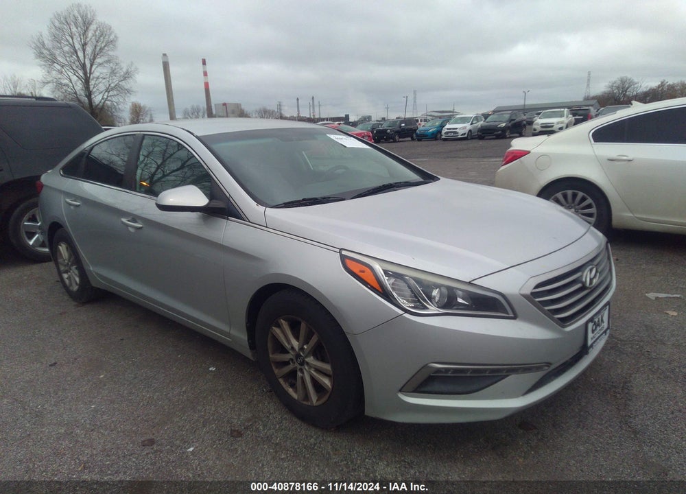 2015 HYUNDAI SONATA SE VIN: 5NPE24AFXFH144810