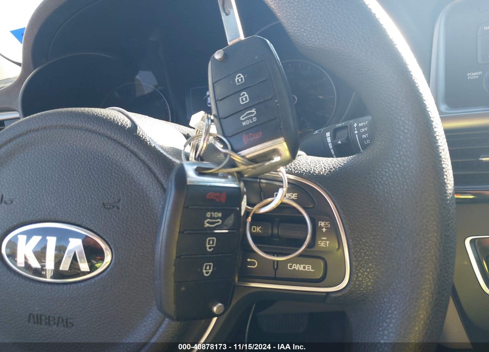 2017 KIA OPTIMA VIN: KNAGT4L37H5153201