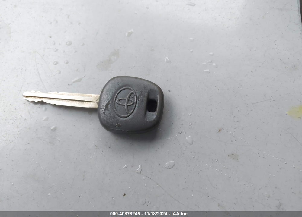 2005 TOYOTA SIENNA LE VIN: 5TDZA23C55S340528