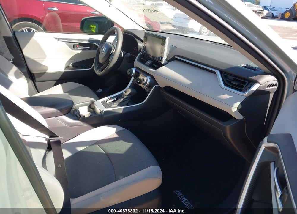 2020 TOYOTA RAV4 XLE VIN: 2T3W1RFV3LW063561