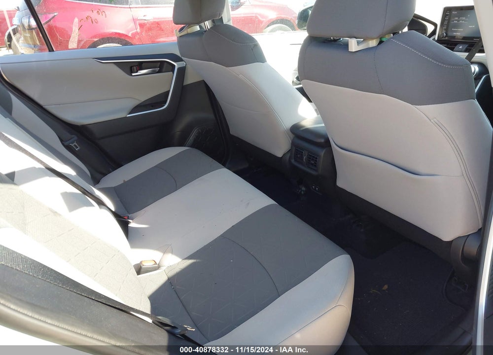 2020 TOYOTA RAV4 XLE VIN: 2T3W1RFV3LW063561