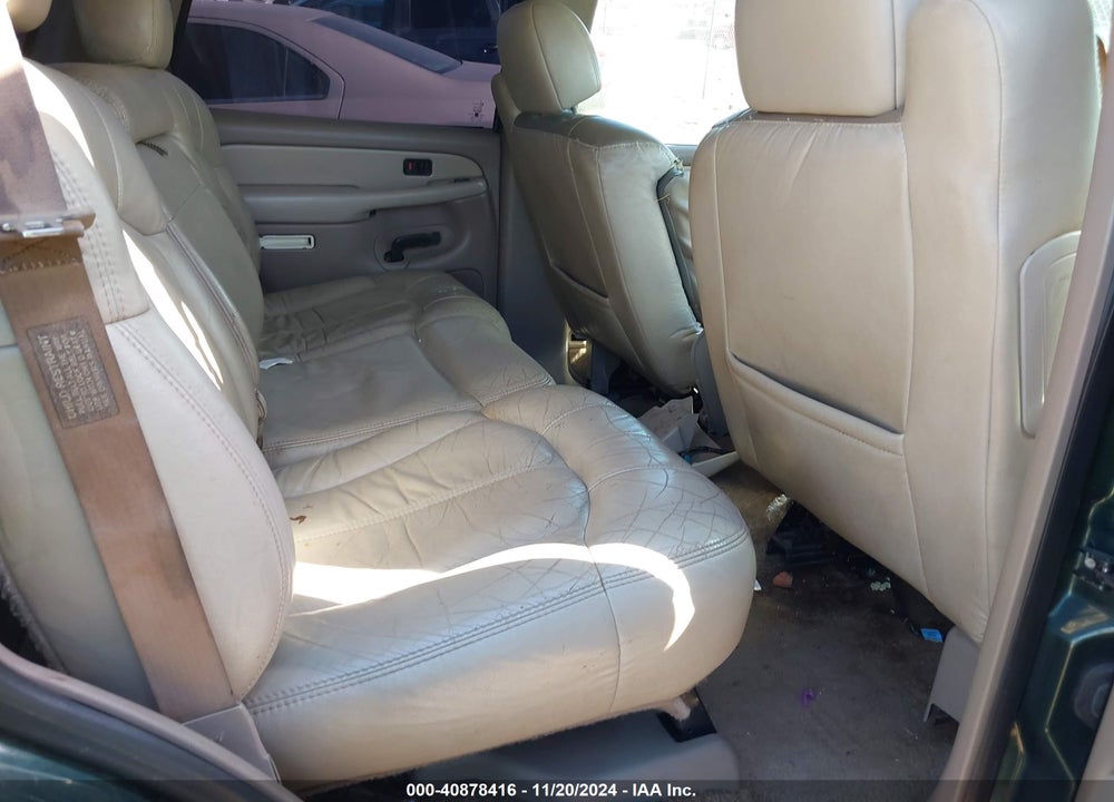 2001 CHEVROLET TAHOE VIN: 1GNEC13T81J152202