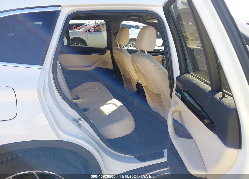 2017 BMW X1 SDRIVE28I VIN: WBXHU7C36H5H38038