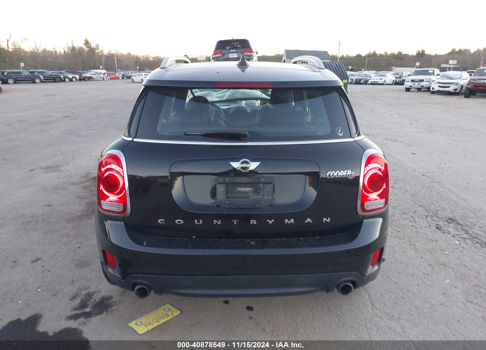 2018 MINI COUNTRYMAN COOPER S VIN: WMZYT5C33J3E19010