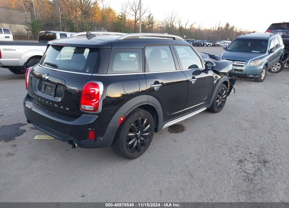 2018 MINI COUNTRYMAN COOPER S VIN: WMZYT5C33J3E19010