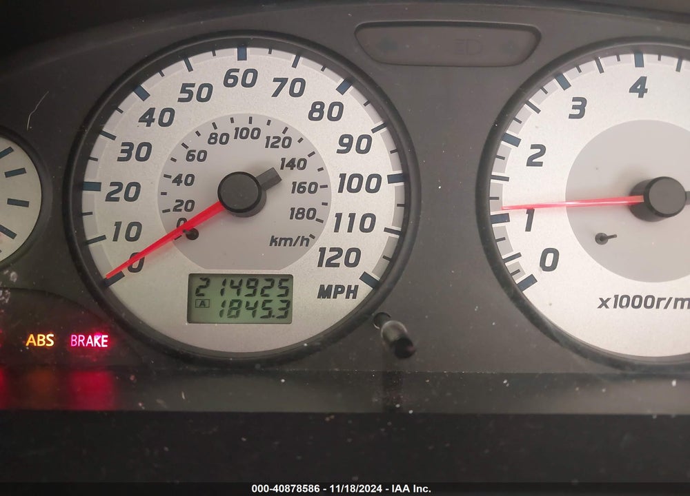 2001 NISSAN PATHFINDER SE VIN: JN8DR09Y81W612451
