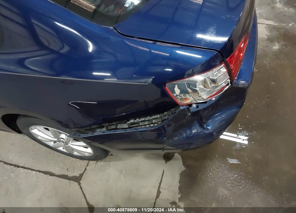 2011 VOLKSWAGEN JETTA 2.5L SE VIN: 3VWDZ7AJ6BM318354