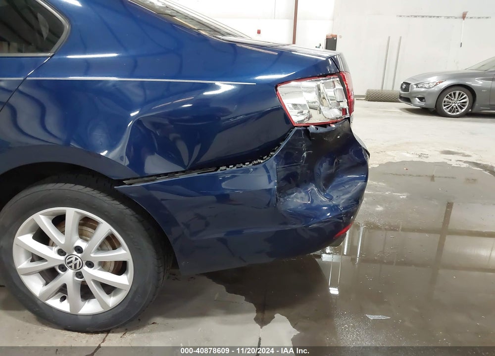 2011 VOLKSWAGEN JETTA 2.5L SE VIN: 3VWDZ7AJ6BM318354