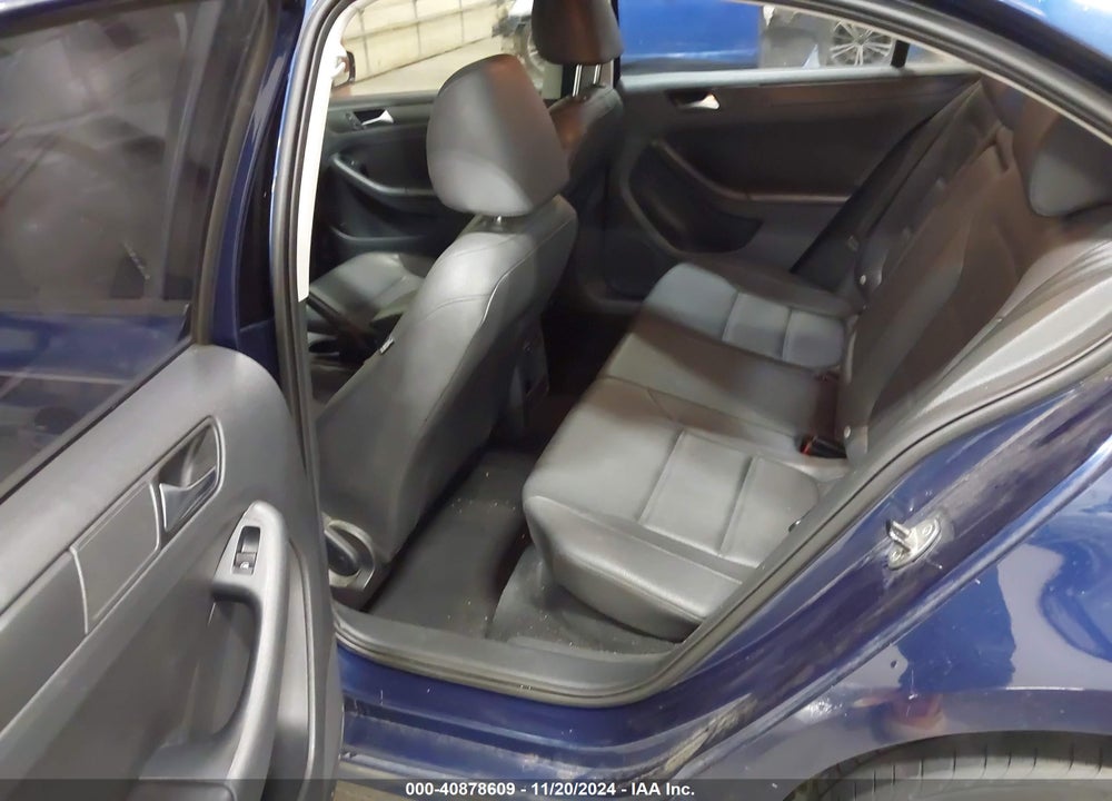2011 VOLKSWAGEN JETTA 2.5L SE VIN: 3VWDZ7AJ6BM318354