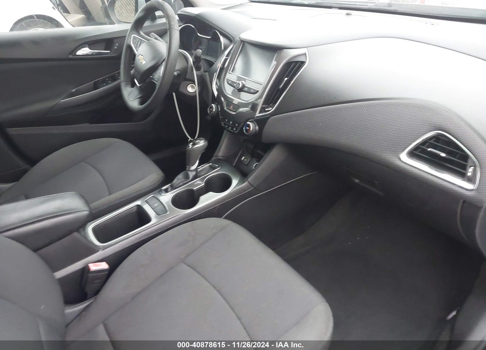 2017 CHEVROLET CRUZE VIN: 1G1BE5SM6H7210363