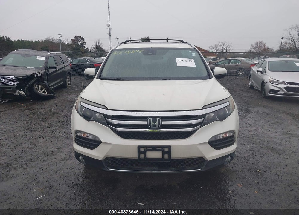 2018 HONDA PILOT TOURING VIN: 5FNYF6H92JB034497