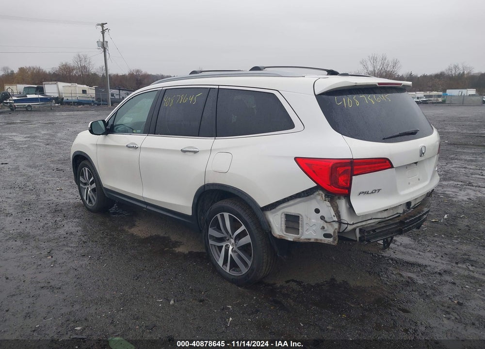 2018 HONDA PILOT TOURING VIN: 5FNYF6H92JB034497