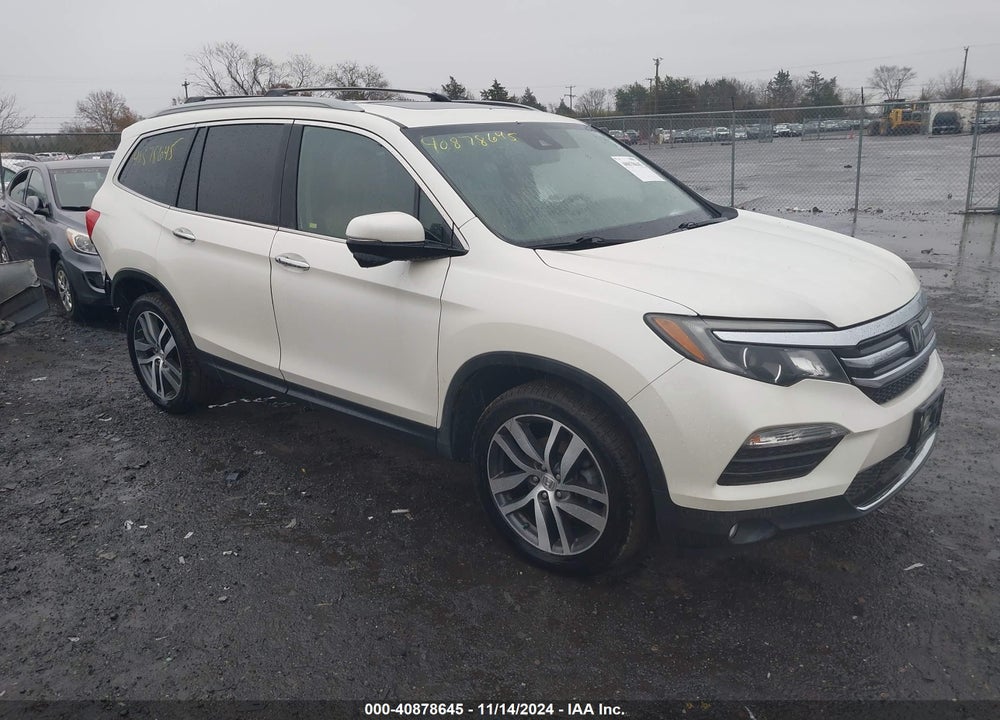 2018 HONDA PILOT TOURING VIN: 5FNYF6H92JB034497