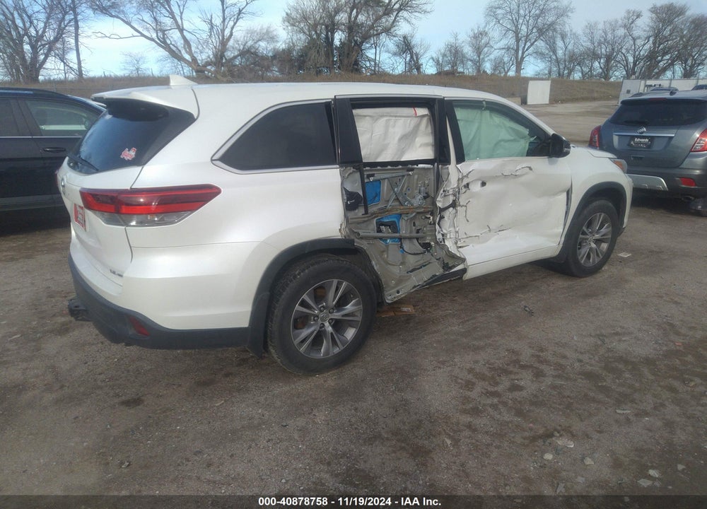 2017 TOYOTA HIGHLANDER LE PLUS VIN: 5TDBZRFH1HS359107