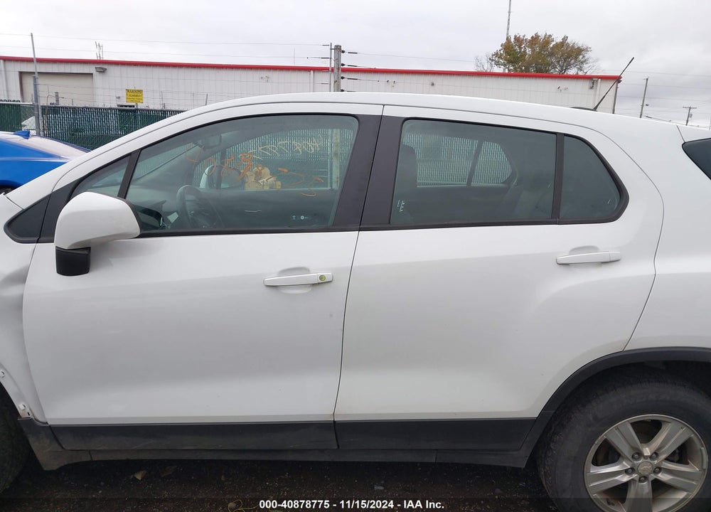 2017 CHEVROLET TRAX LS VIN: 3GNCJNSB2HL284159