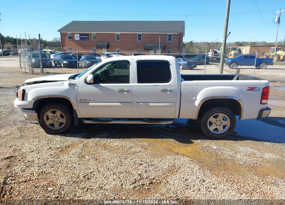 2011 GMC SIERRA 1500 SLT VIN: 3GTP2WE39BG107688