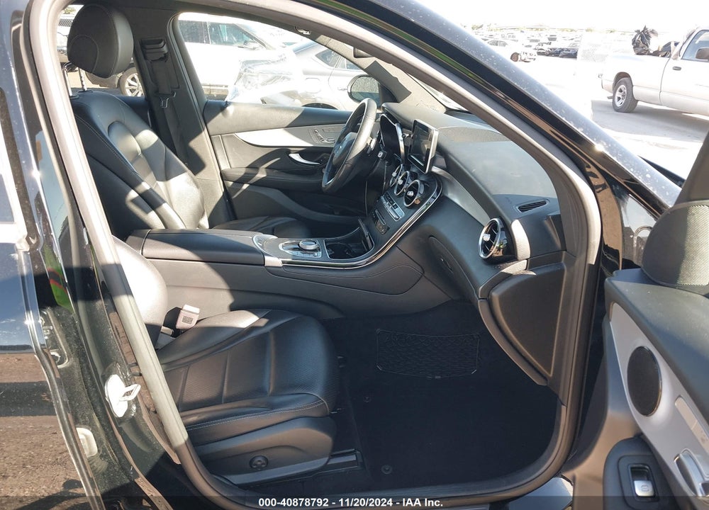 2019 MERCEDES-BENZ GLC 300 VIN: WDC0G4JB6KV145868