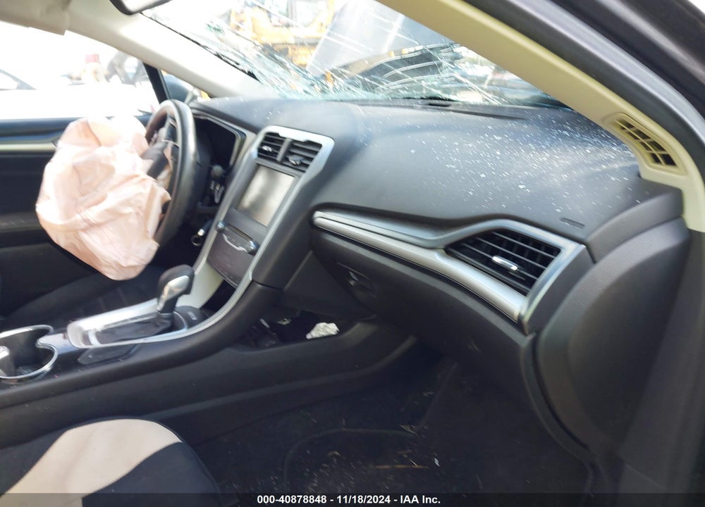 2015 FORD FUSION SE VIN: 3FA6P0H71FR219359