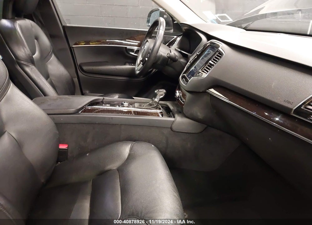 2016 VOLVO XC90 T6 MOMENTUM VIN: YV4A22PK8G1067609