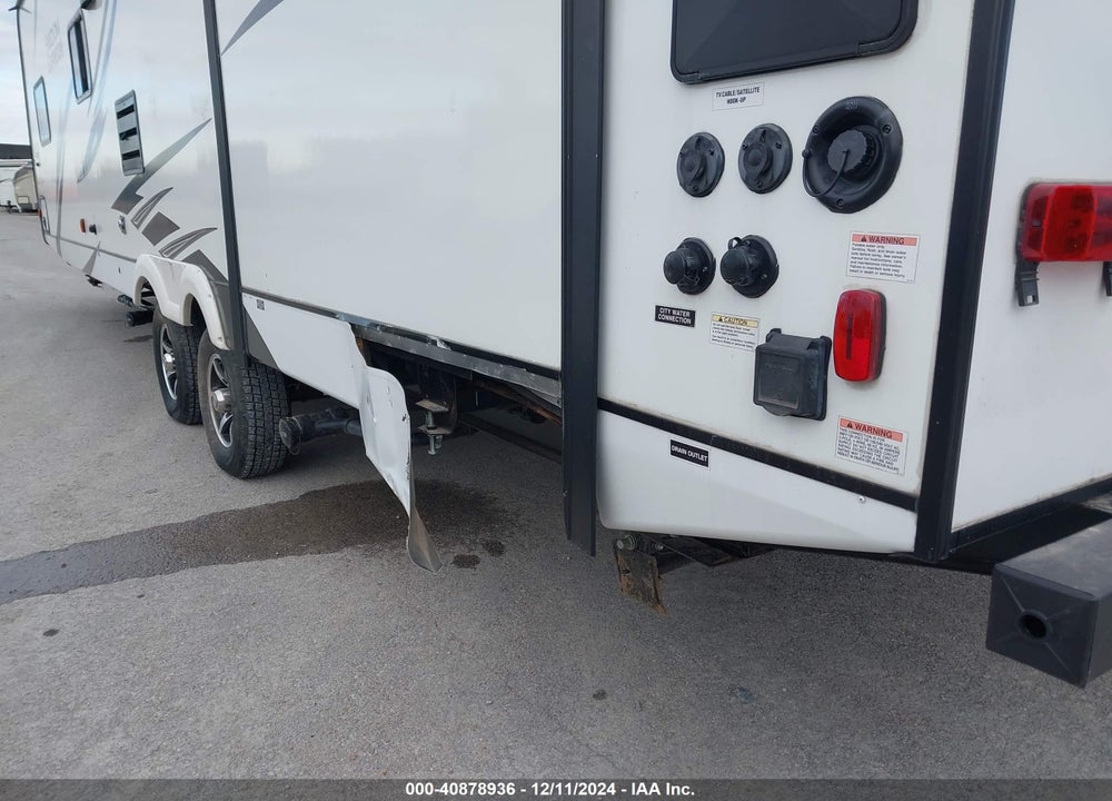 2020 COACHMEN FREEDOM EXPRESS 326B VIN: 5ZT2FEYB4LW010055