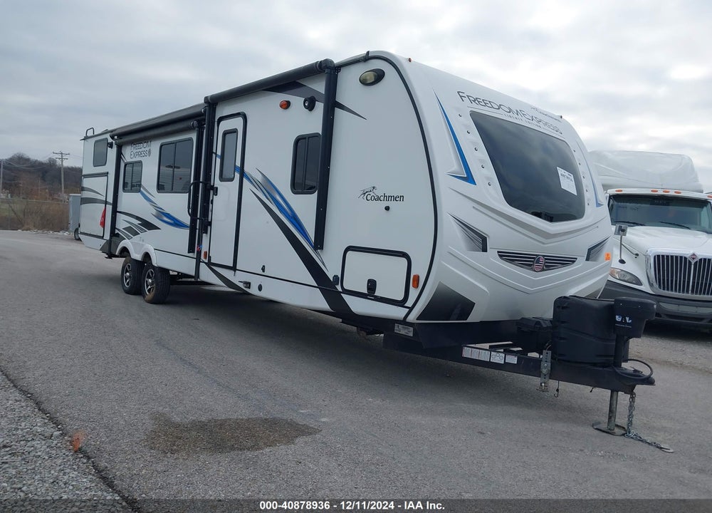 2020 COACHMEN FREEDOM EXPRESS 326B VIN: 5ZT2FEYB4LW010055