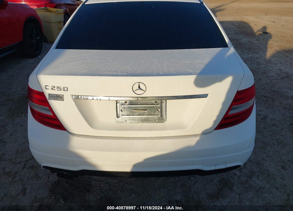 2014 MERCEDES-BENZ C 250 LUXURY/SPORT VIN: WDDGF4HB7ER309838