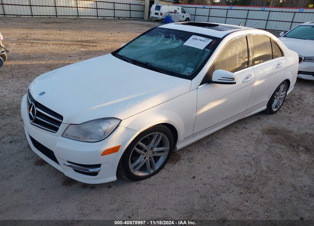2014 MERCEDES-BENZ C 250 LUXURY/SPORT VIN: WDDGF4HB7ER309838
