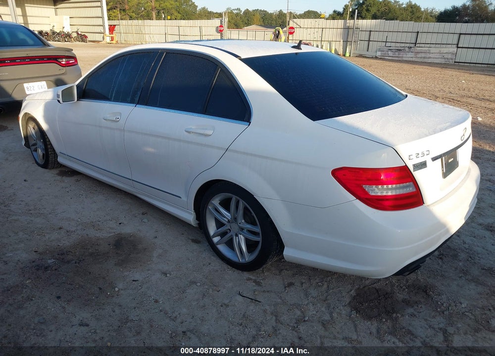 2014 MERCEDES-BENZ C 250 LUXURY/SPORT VIN: WDDGF4HB7ER309838