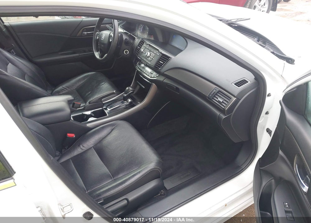 2017 HONDA ACCORD VIN: 1HGCR2F54HA061490