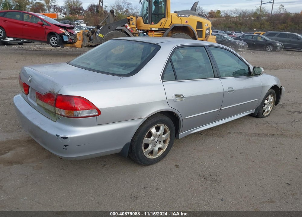 2001 HONDA ACCORD 2.3 EX VIN: JHMCG56601C005683