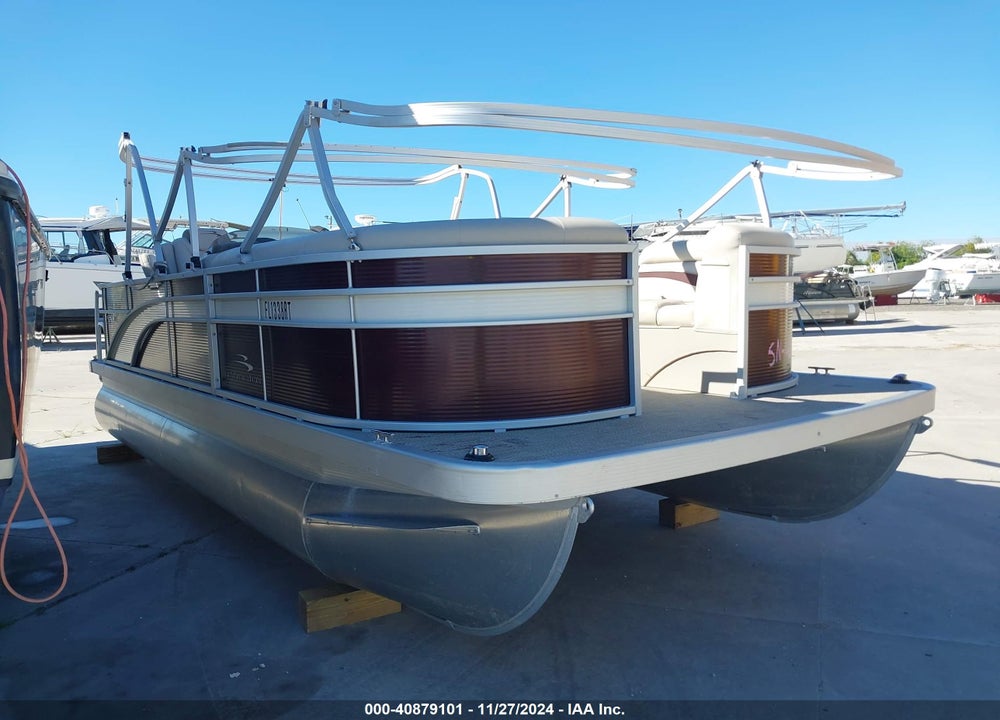 2019 BENNINGTON OTHER VIN: ETWC4635H819