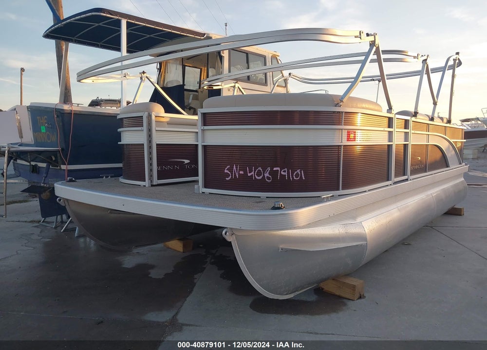 2019 BENNINGTON OTHER VIN: ETWC4635H819