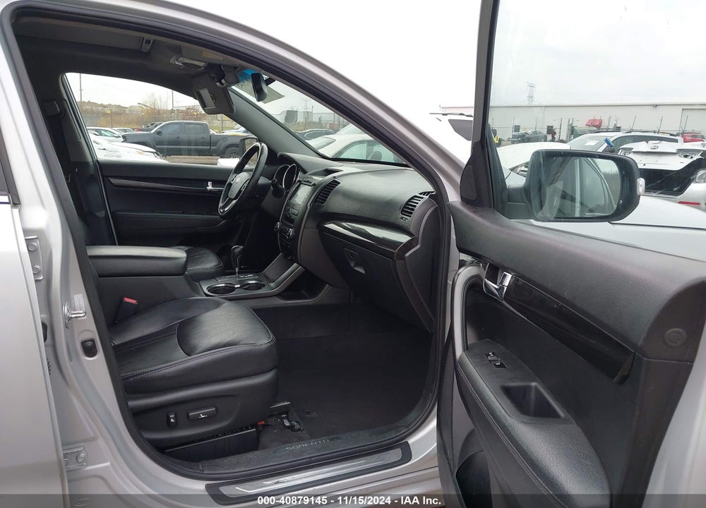 2013 KIA SORENTO VIN: 5XYKWDA26DG361618