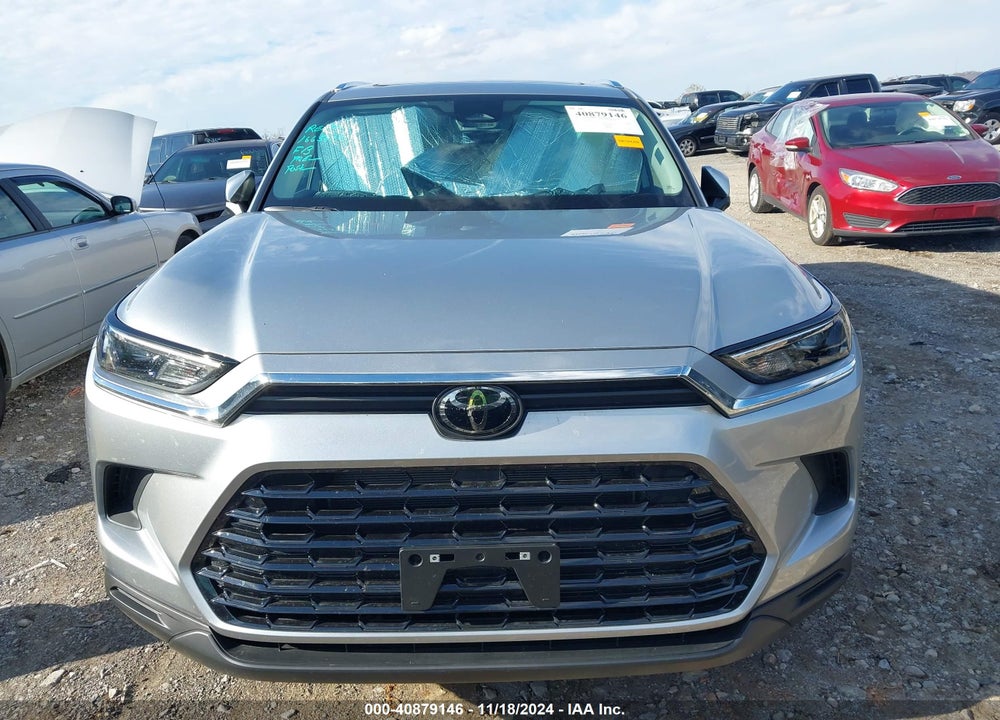 2024 TOYOTA GRAND HIGHLANDER XLE VIN: 5TDAAAB5XRS044243