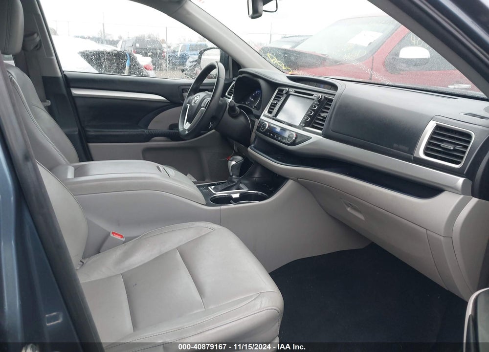 2015 TOYOTA HIGHLANDER XLE V6 VIN: 5TDJKRFH7FS186352