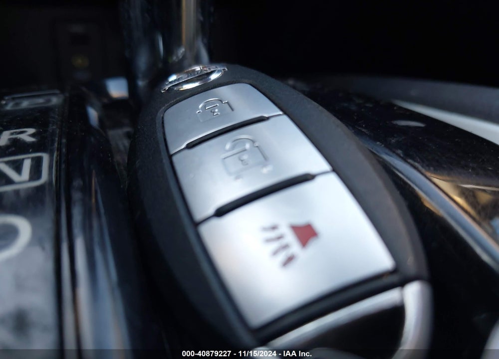 2015 NISSAN ROGUE SL VIN: 5N1AT2MVXFC813118