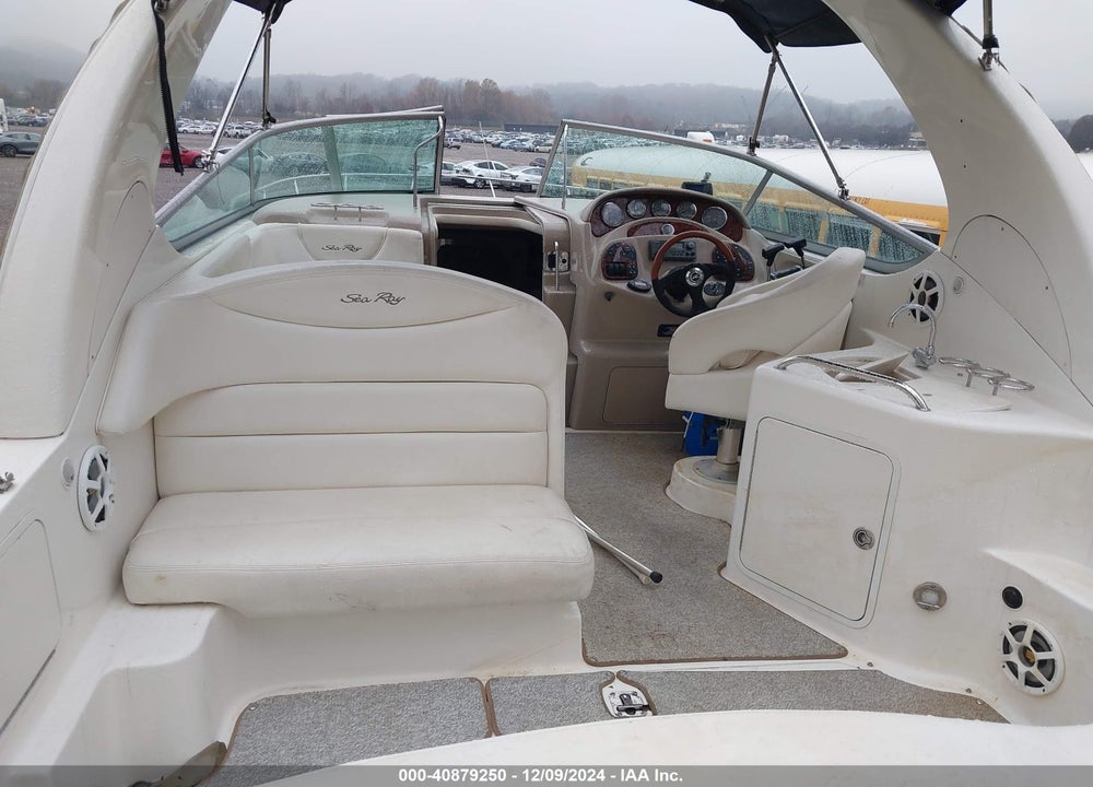 2005 SEARAY CABIN CRUISER VIN: SERT6582E505