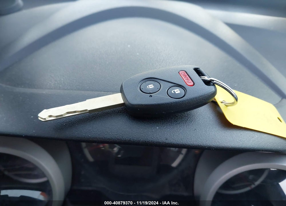 2011 HONDA FIT VIN: JHMGE8H51BS006104
